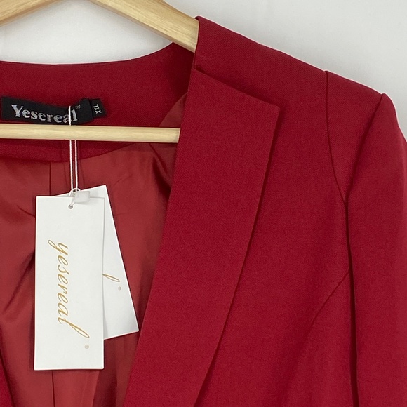 Yesereal Womens XXL Fits Like Small Blazer Jacket Deep Red Long Sleeves Lined - Picture 2 of 7